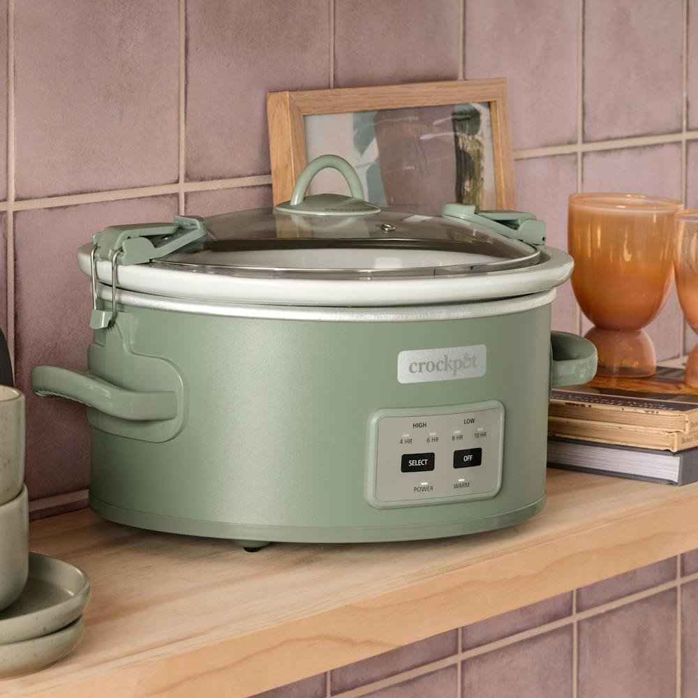 crock-pot-programmable-design-series-6-quart-cook-and-carry-slow-cooker-moonshine-l4 35da96db-7241-3d5a-8296-0e309727e190.jpg